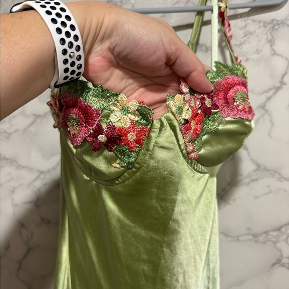 Princess Polly Kenzie Maxi Green Floral Dress 2 - Picture 6 of 13